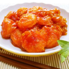 Savoury Prawns Coated in Chili Sauce A picture of Savoury Prawns Coated in Chili Sauce.