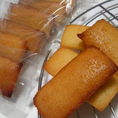 A picture of Easy Financier Cake to Use Up Egg Whites.