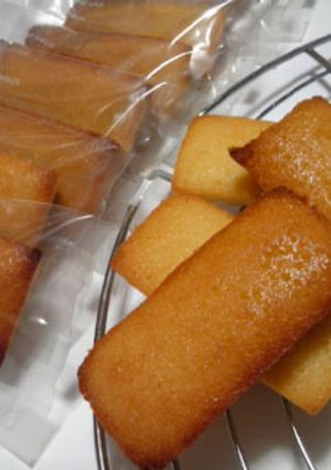 A picture of Easy Financier Cake to Use Up Egg Whites.