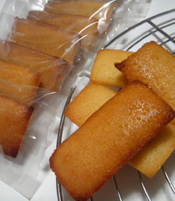 A picture of Easy Financier Cake to Use Up Egg Whites.