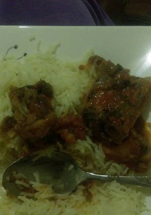 A picture of Rice and chicken wet fry.