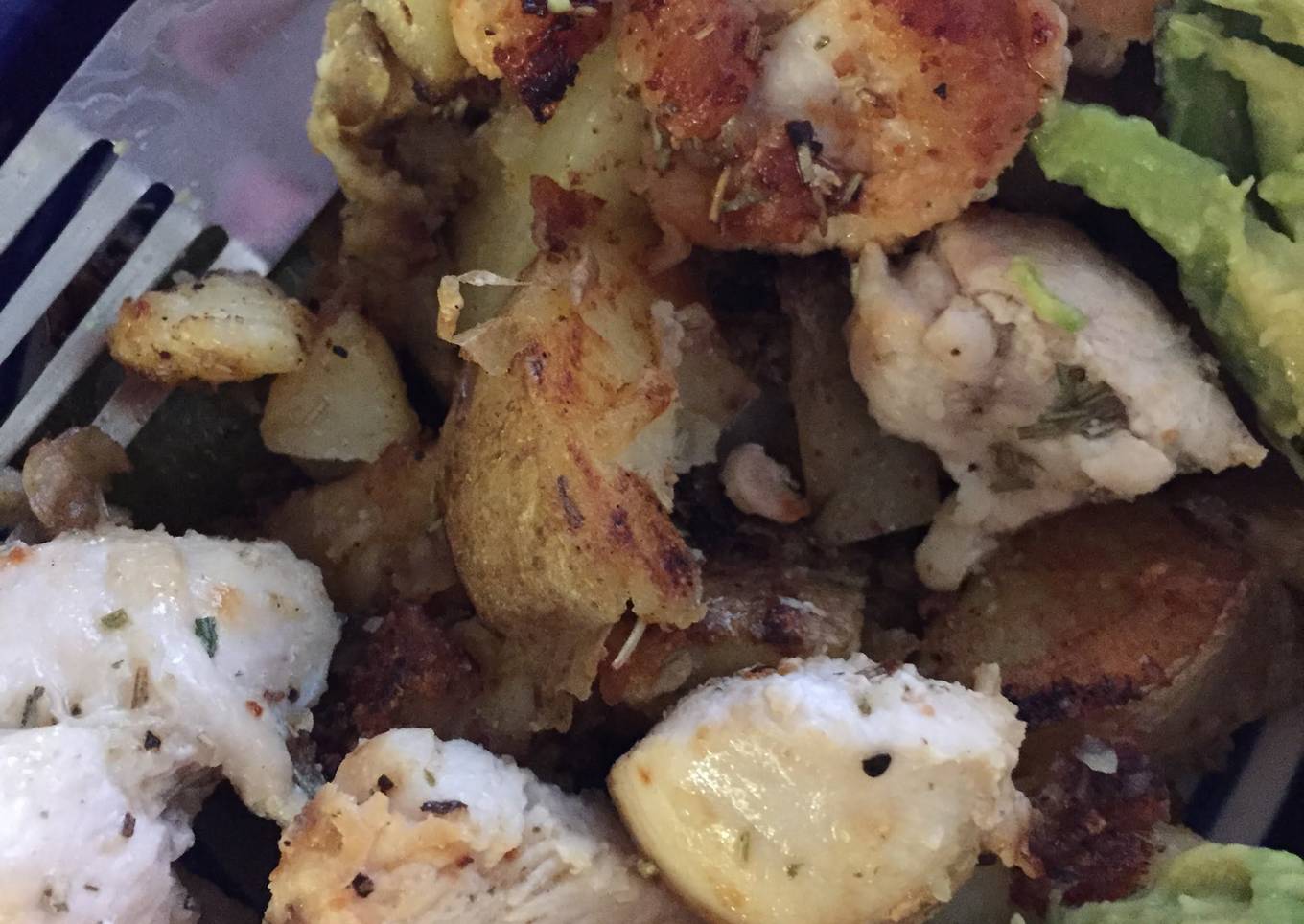 Fried chicken with potatoes
