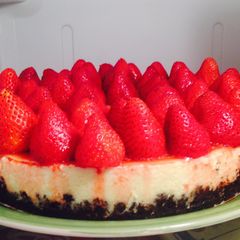 A picture of Oreo Crust Cheesecake.