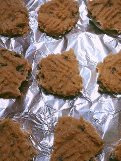 A picture of Wheat peanut butter cookies.