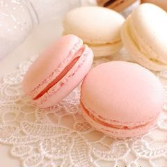 A picture of Italian Meringue Macarons.