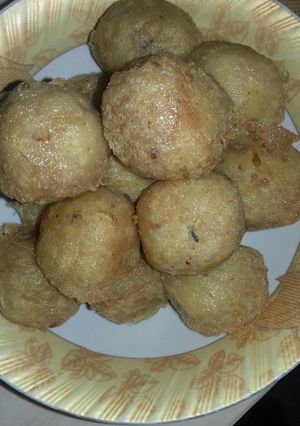 A picture of Yam balls.
