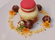 Una foto de mousse de chocolate con grenetina