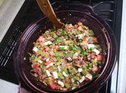 Una foto de carne de puerco con nopales