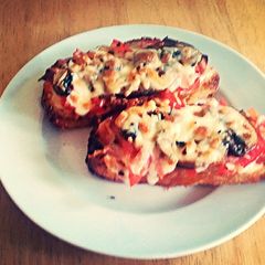 A picture of Open faced pizza sammie.