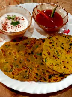 মেথি থেপলা(Methi thepla recipe in Bengali) রেসিপির প্রধান ছবি