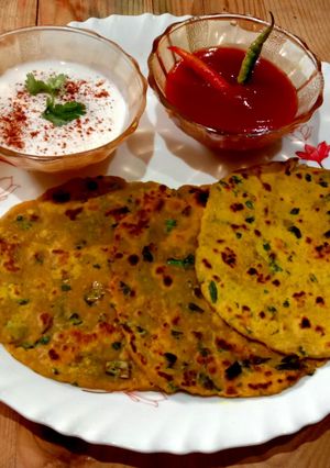 মেথি থেপলা(Methi thepla recipe in Bengali) রেসিপির প্রধান ছবি