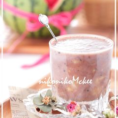 A picture of Soy Milk with Cocoa, Black Sesame and Banana.