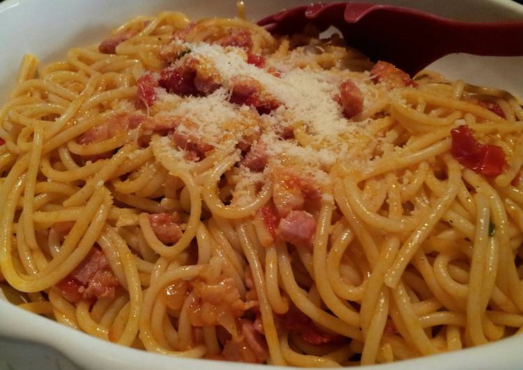 Easiest Way to Prepare Favorite AMIEs Spaghetti with Cherry tomatoes and Pancetta