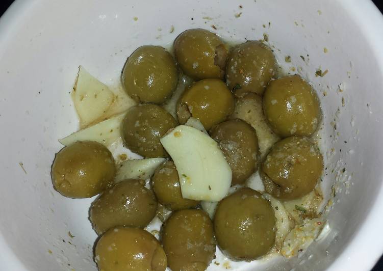 How to Make Quick Marinated Olives