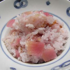 A picture of Cherry Blossom Rice Made with Crimson Daikon Radish Core.