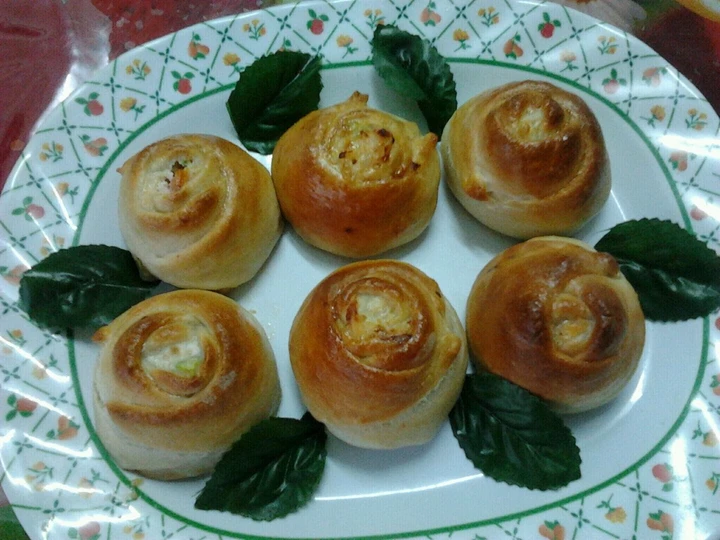 Easy Steps Make Recipes Rose Rolls. the Delicious Make You Drink.