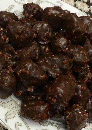 صورة لوصفة تمر بالشوكولاته والبندق 🍫🌰
