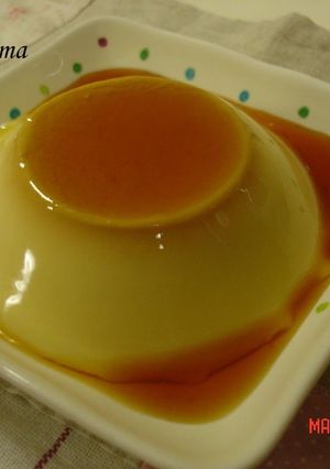 A picture of Fluffy And Creamy Custard Pudding with 4 Egg Yolks.