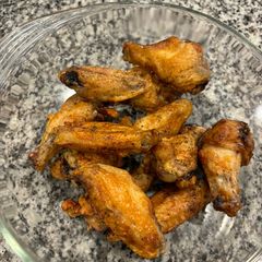 A picture of Steve’s Smokey Crispy Air Fried Wings.