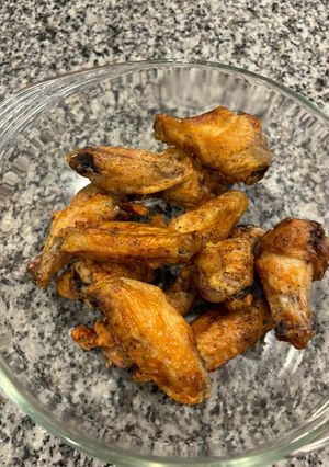 A picture of Steve’s Smokey Crispy Air Fried Wings.
