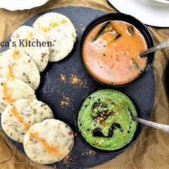 A picture of Methi Leaves Idli.