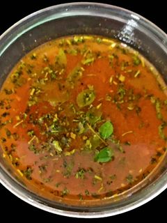 ટોમેટો રસમ (Tomato Rasam Recipe In Gujarati) રેસીપી મુખ્ય ફોટો