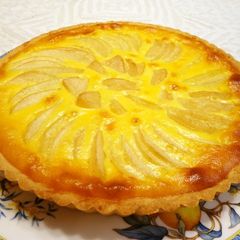 A picture of Tarte aux Poire (Pear Tart).