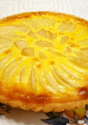 A picture of Tarte aux Poire (Pear Tart).