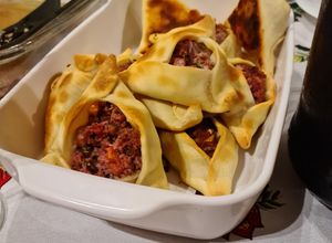 Una foto de Sfijas (Empanadas Árabes)