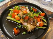 A picture of salmon and asparagus foil