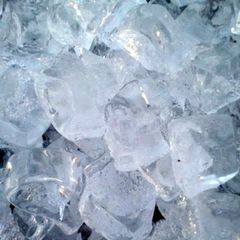 A picture of Ice Cubes.