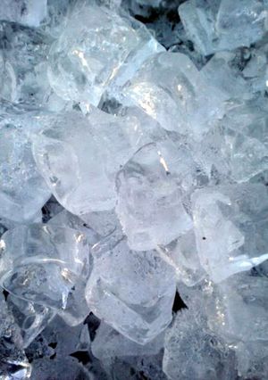 A picture of Ice Cubes.