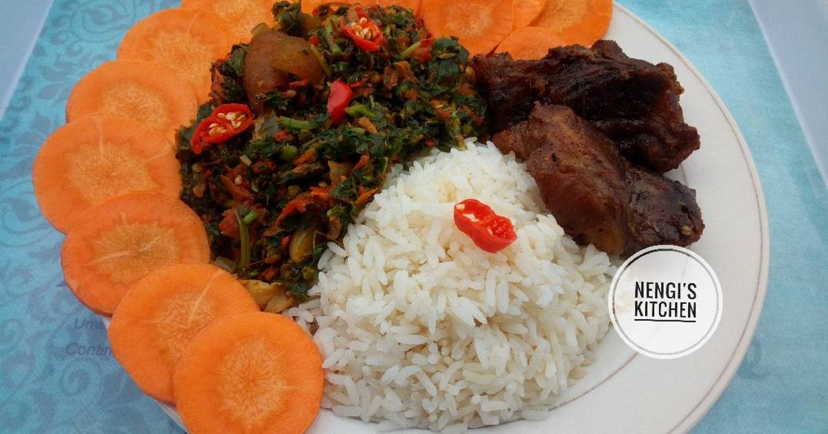 White rice vegetables and garnished with carrots recipes easy & tasty