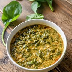A picture of Mudda Bhaaji / Palak and Dal.