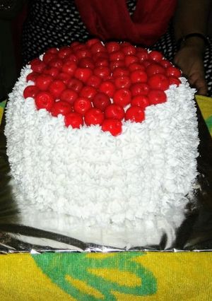 A picture of BLACK FOREST CAKE (Eggless).