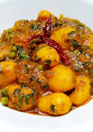 A picture of Methi Dum Aloo.