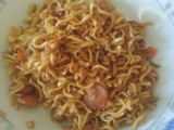 Mie sosis duo bawang