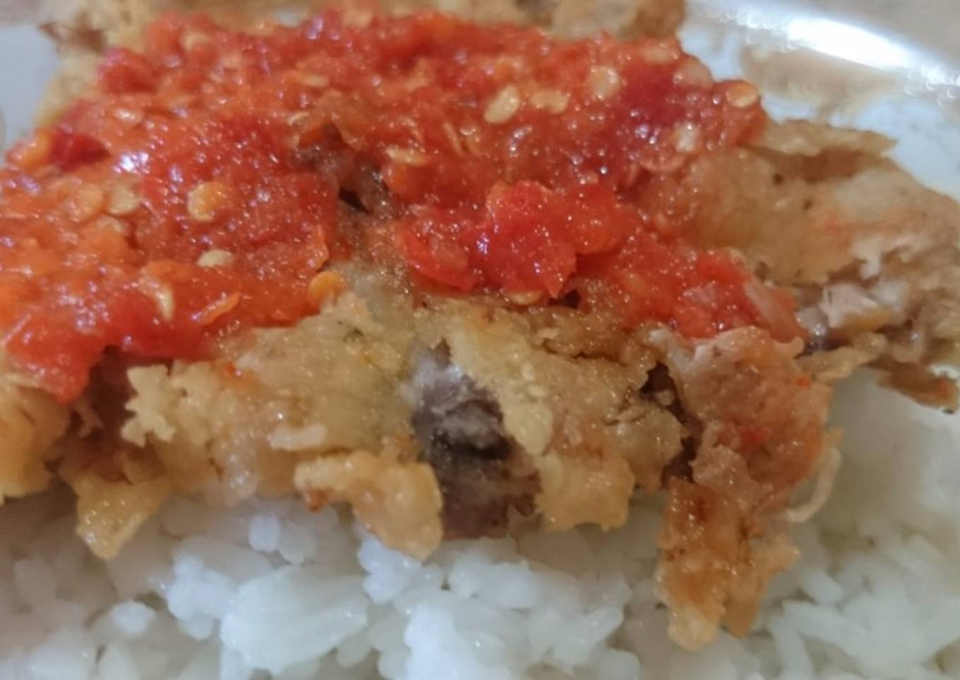 Ayam geprek sambal korek