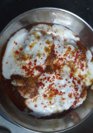 દહીં વડા (Dahi Vada Recipe In Gujarati) રેસીપી મુખ્ય ફોટો