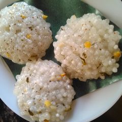 A picture of Sabudana/sago/sabbakki idli.