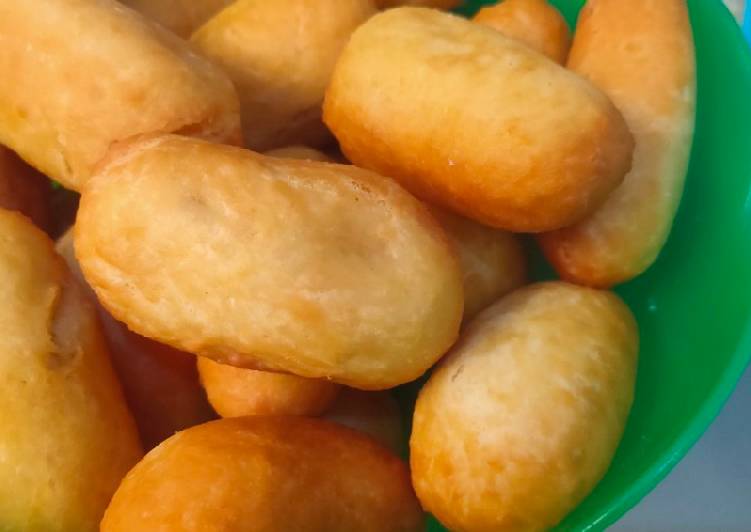 Resep Roti Goreng Praktis Isi Pisang yang Enak