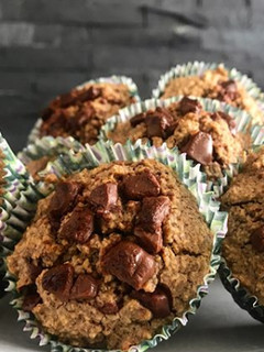 Una foto de Muffins de avena con chips de chocolate