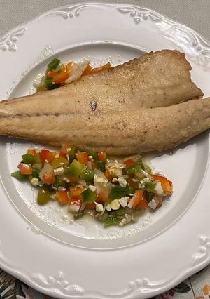 Una foto de Lubina de ración frita con vinagreta