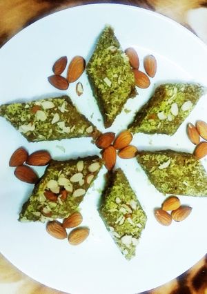 કાટલા વાળી ગોળપાપડી રેસીપી મુખ્ય ફોટો
