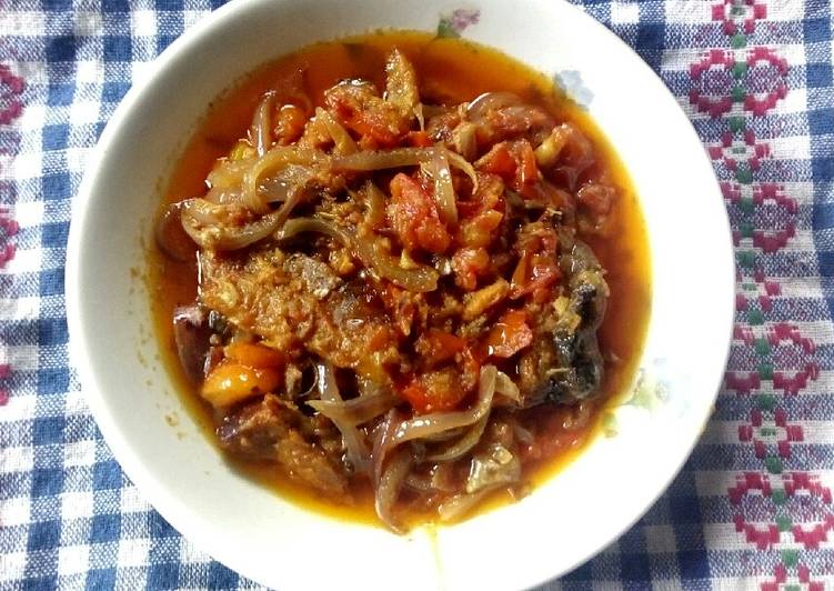 Recipe of Tasty Dried Fish Yam Gravy