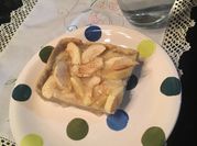 Una foto de masa de kuchen con aceite