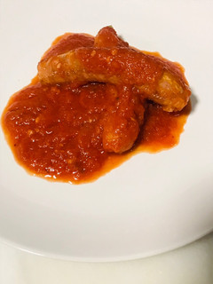 Una foto de Longanizas frescas de Ontinyent, con tomate 🍅