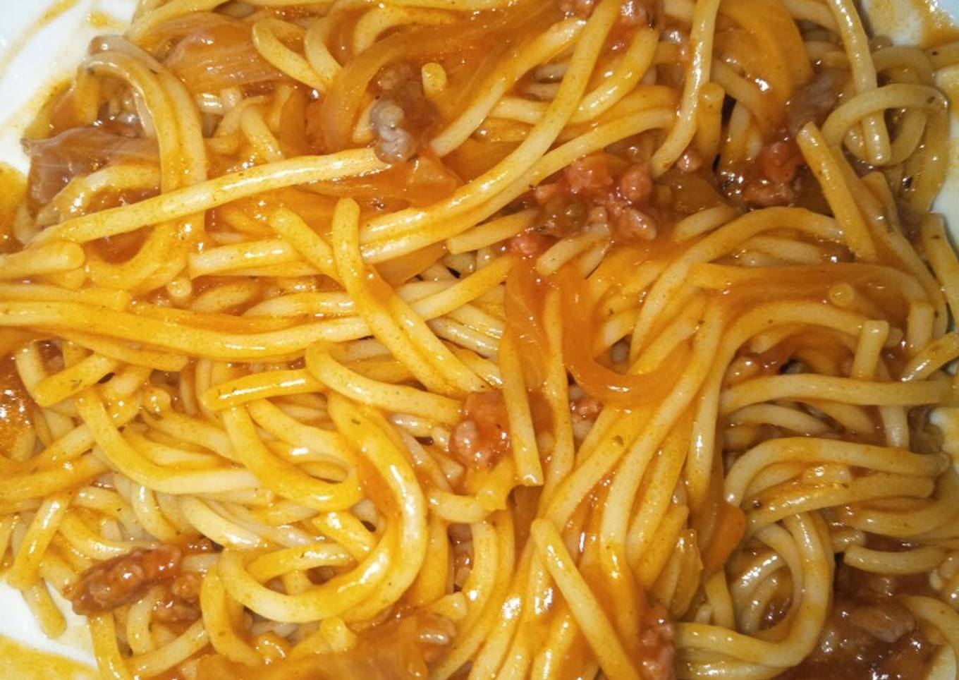 Spaghetti daging cincang kurban