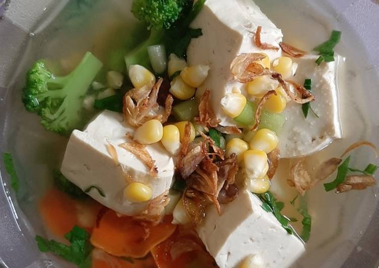 Langkah Mudah untuk Membuat Sup Tahu Putih Sayuran yang Bisa Manjain Lidah