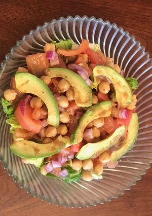 Una foto de Ensalada con garbanzos  ©